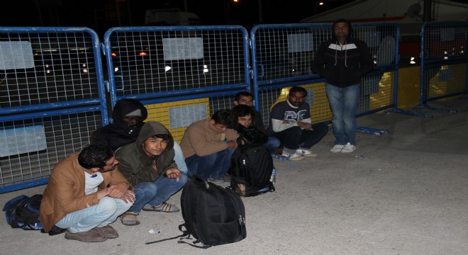 'Asker' bileti kesilen yolcular kaçak göçmen çıktı
