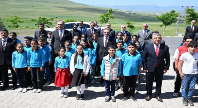 Baruş öğrencilerin karne heyecanını paylaştı