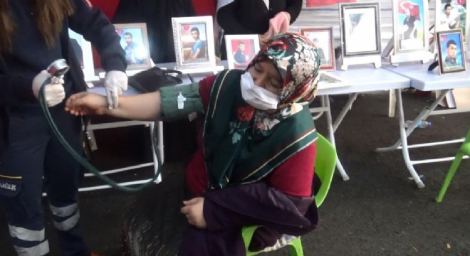 Evlat özlemine dayanamadı, baygınlık geçirdi