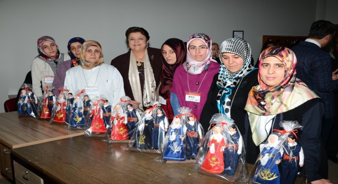 'Folklorik Bebeğimle Dünyam Değişsin'