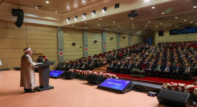 'Katliamın gölgesi altında bir elimiz Gazze'de oldu'