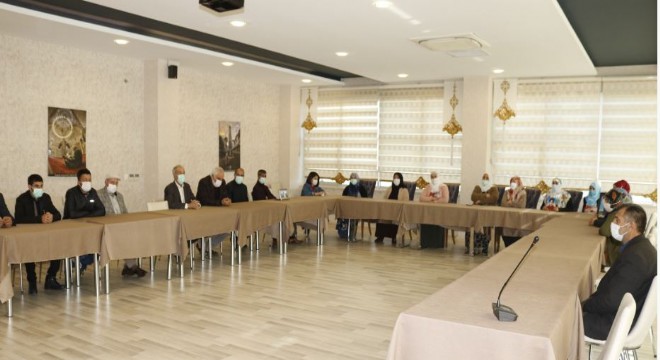 Nöbetteki ailelerden Demirtaş'a tepki