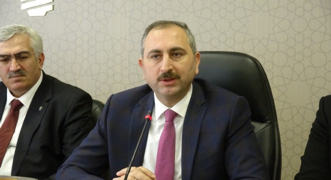 'Pusulamız hakkaniyettir, vicdandır'