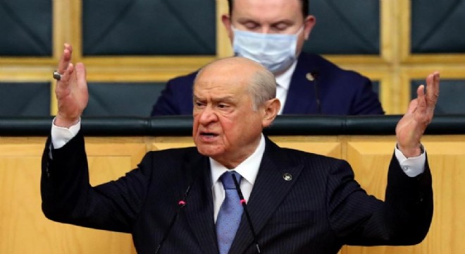 ‘Tarih yazmak hayati bir sorumluluktur'