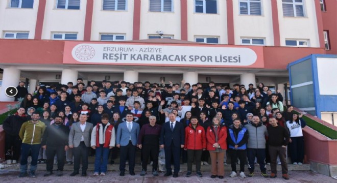 Tecrübelerini liseli gençlerle paylaştılar