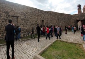 Erzurum, öğrencileriyle buluşacak