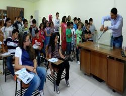 Çocuklara akvaryum eğitimi