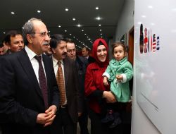 İslamofobi'ye afişli tepki