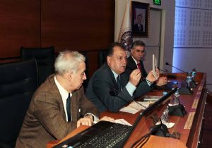 Tarihe iftiraya, bilimsel tepki