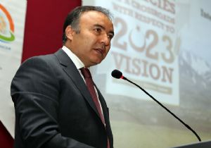 Altıparmak'tan Erzurum Basın camiasına övgü