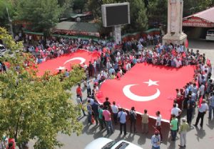 Bingöl'de bölücü hainlere tepki