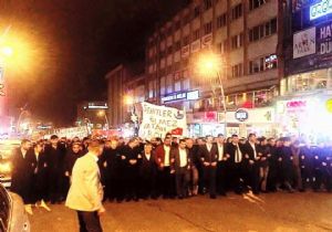 Erzurum'da şühedaya saygı yürüyüşü