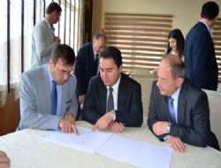 Babacan ve Akdağ brifing aldı