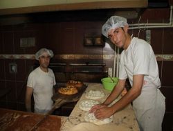 Ramazan pidesinde ‘altın' sürprizi