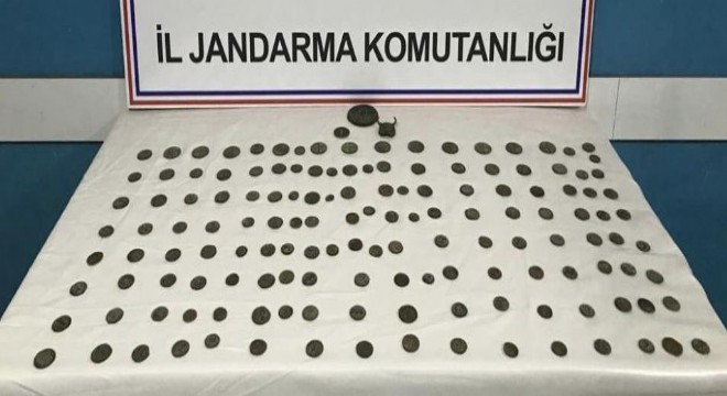 148 parça tarihi eser ele geçirildi