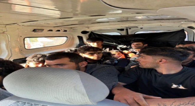 15 kaçak göçmen yakalandı, 3 kişi tutuklandı