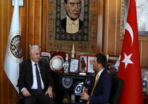 Koçak, Kanal A'da Erzurum'u tarif etti