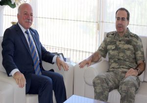 Başoğlu Paşa'dan Sekmen'e veda ziyareti