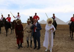 Cirit Dünya'ya açılıyor