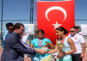 Büyükşehir, tenis'in yıldızlarını ağırladı