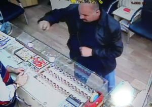 Taşmağazalar'da kuyumcu soygunu