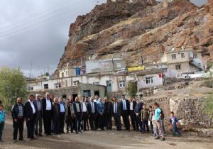 Taşkesenlioğlu:  ‘Milletimizin hizmetkarıyız'