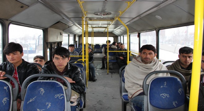 2 günde 300 kaçak göçmen yakalandı