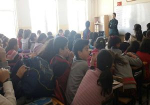 200 öğrenciye güvenli internet eğitimi verildi