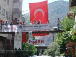 Çoruh'ta, kano yarışları yapıldı