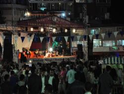 Reyhani saygıyla anıldı