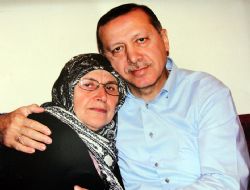 Başbakan'ın teyzesi vefat etti
