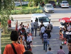 Dadaşlardan bağış yarışı