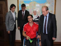 Bir ödül de Öztürk'ten