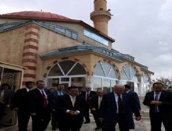 Kılıç Türbeyi ziyaret etti