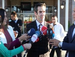 Uçaktan ilaç ve gıda çıktı