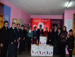 Köyler için kırtasiye topladılar