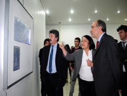 Pelikoğlu'ndan kişisel resim sergisi