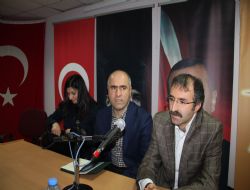 AK Parti Oltu'da toplandı