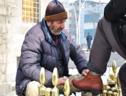 Fırıncı sıcak, seyyar soğuktan dertli