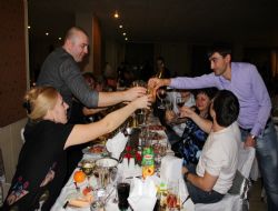 Su gibi içki tükettiler..!