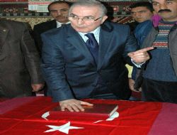 Öğüt Kur'an üstüne yemin etti