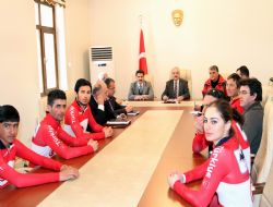 8 ülke dağ kayağında yarışacak