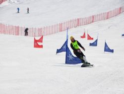 Palandöken'de Snowboard Şöleni