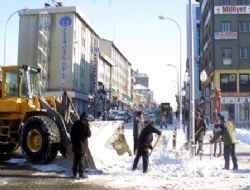 Büyükşehir'de kar seferberliği