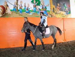 Atlı cafe hizmete açıldı