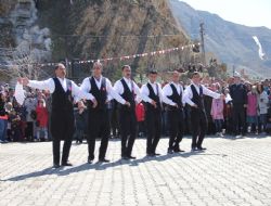 Oltu'da milli coşku
