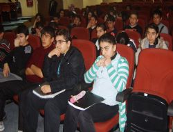 Öğrenciler AB öykü yarışmasına hazırlanıyor