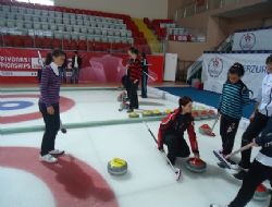 Aşkale'de curling atılımı
