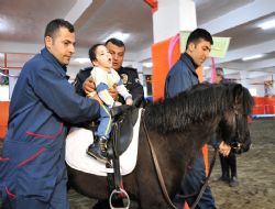 Engellilere atlı terapi