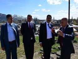 Ak tarihi turu yaptı